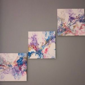 I’m selling a metallic three trio painting.